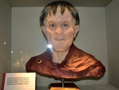 Geoffrey de Dutton may have looked like this.